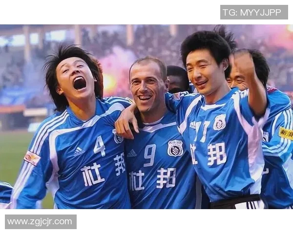 大连足球历史十大传奇球员回顾 探寻这座城市的足球辉煌瞬间